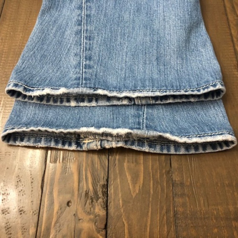 True Religion Joey Big T Flare Jeans Light Wash - Picture 5 of 7